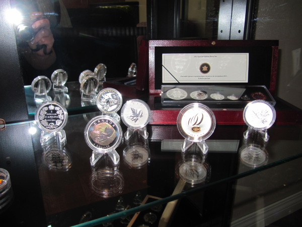Coins-Storage-And-Display